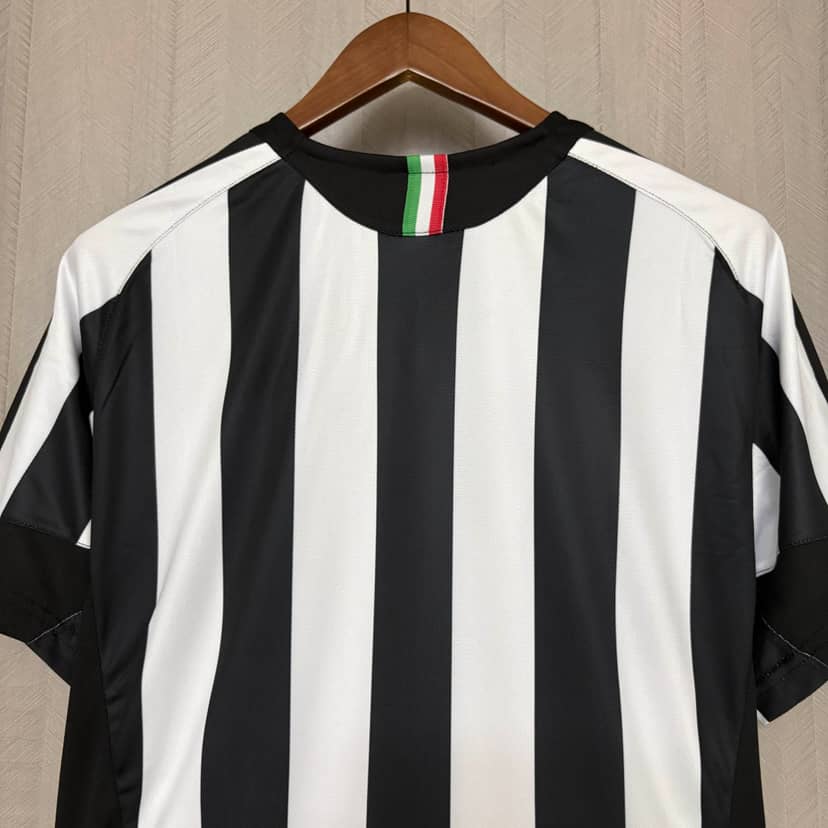 2005/2006 Retro Juventus Home Shirt--3