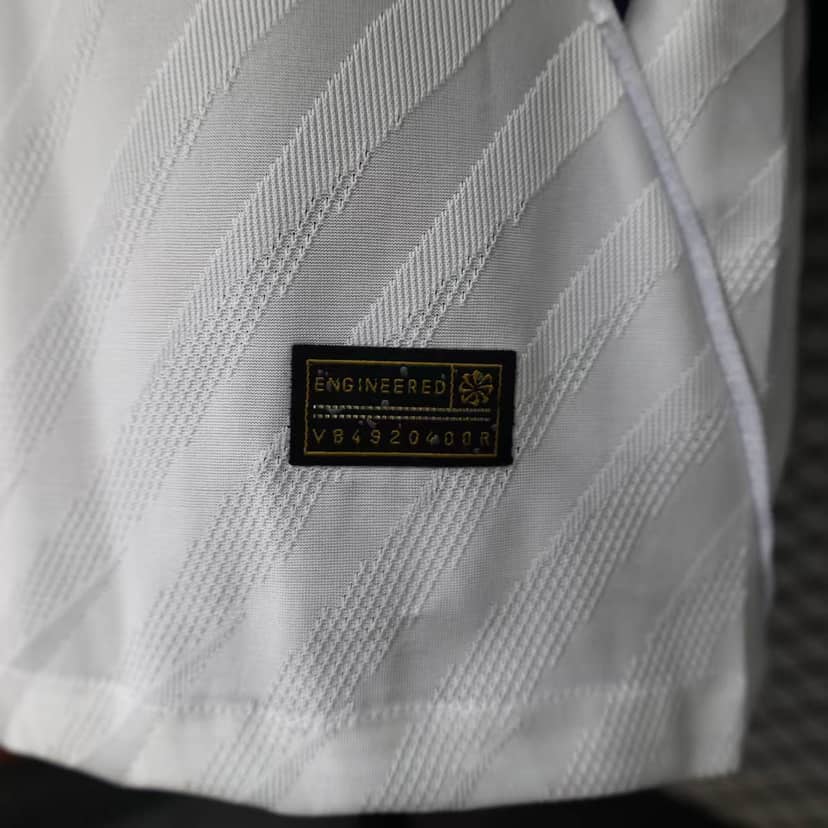 2026/2027 Player Version Tottenham Home Shirt--8