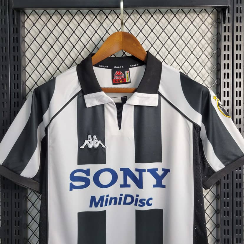 1997/1998 Retro Juventus Shirt Home--4