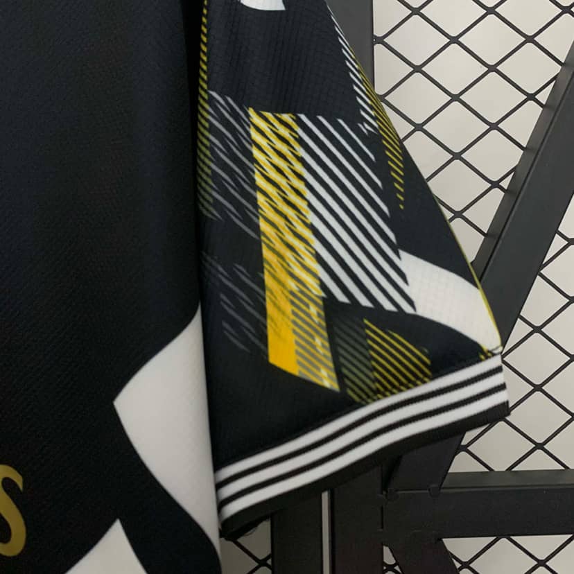 2025/2026 Real Madrid Special Edition Black Shirt--5