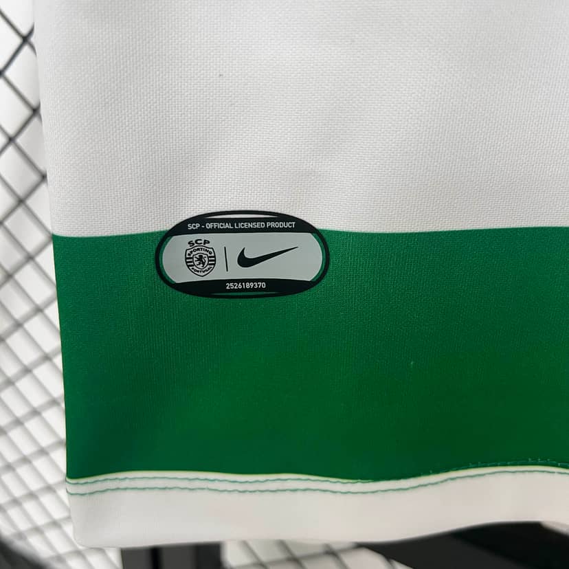 2025/2026 Sporting Lisbon Home Shirt--8