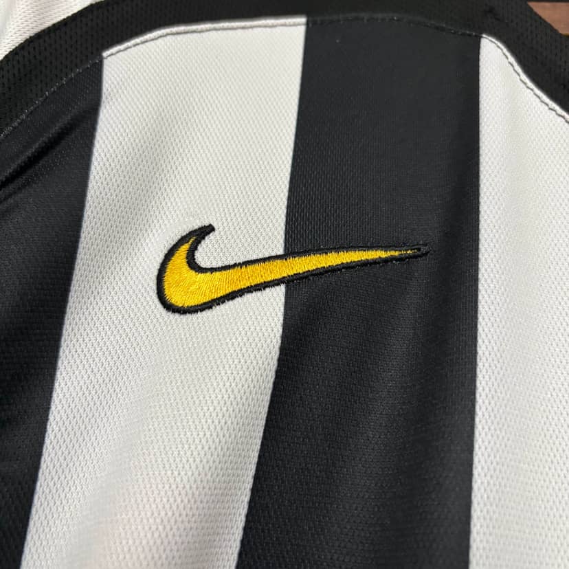 2005/2006 Retro Juventus Home Shirt--4