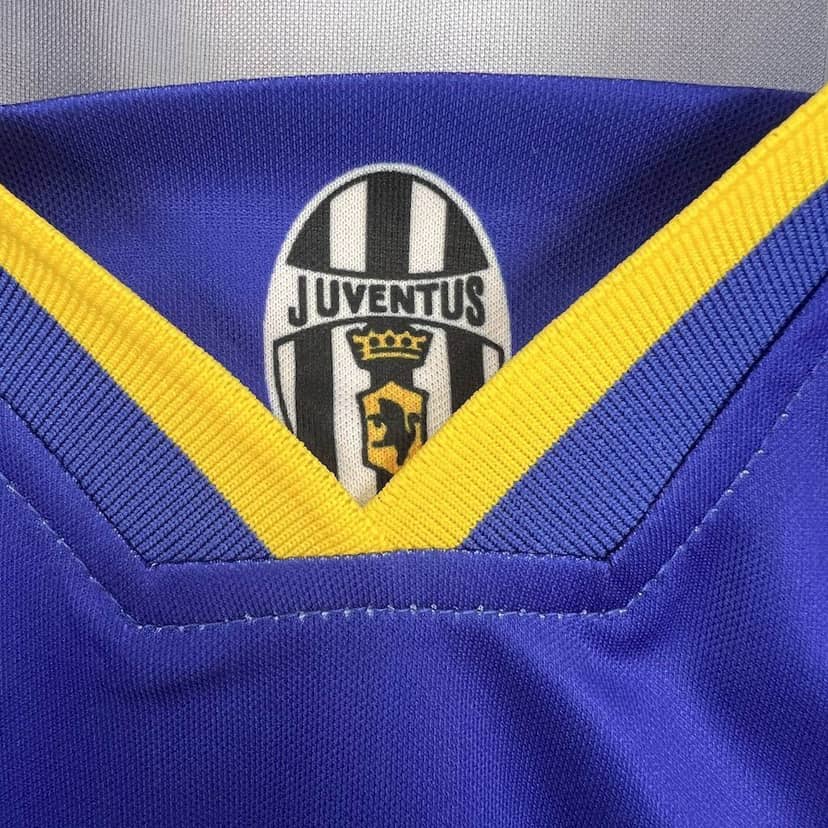 1995/1996 Retro Juventus Away Shirt--6